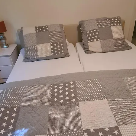 Holiday home De Witte Schelp